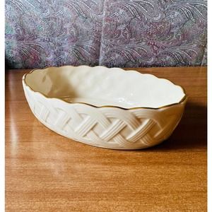 Vintage 8” oval bowl lattice collection by Lenox